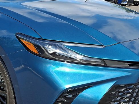 Used 2025 Toyota Camry SE FWD image 9