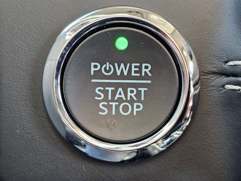 Used 2024 Ford F150 Lightning Platinum image 9