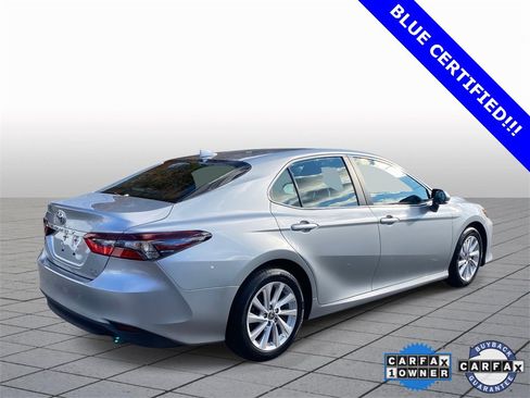 Used 2023 Toyota Camry LE image 6
