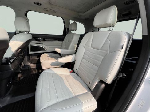 Used 2024 Kia Telluride SX Prestige AWD/4WD image 16