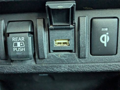 Used 2022 Toyota Tacoma TRD Sport image 23