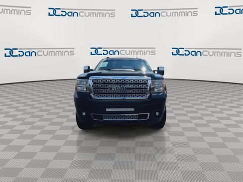 Used 2012 GMC Sierra 2500 Denali w/ Suspension Package, Off-Road AWD/4WD image 4