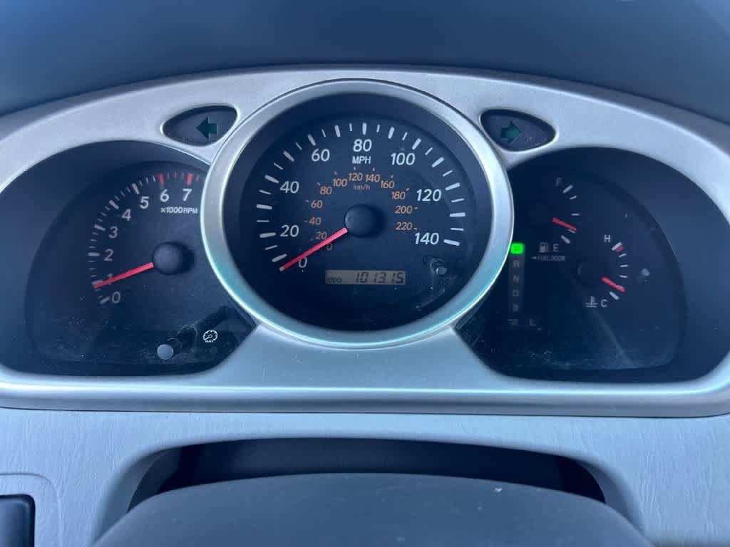 Used 2005 Toyota Highlander 2WD V6 w/ Preferred Pkg image 18