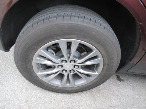 Used 2023 Cadillac XT5 Premium Luxury FWD image 10