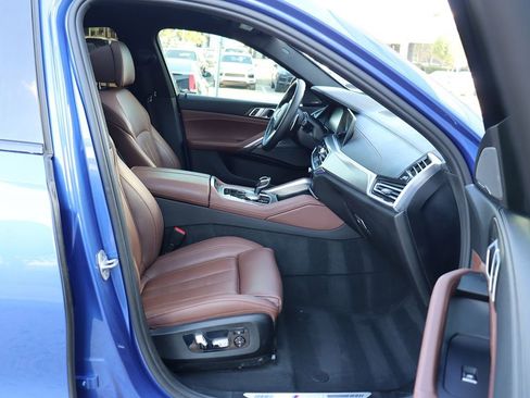 Used 2020 BMW X6 M50i image 31
