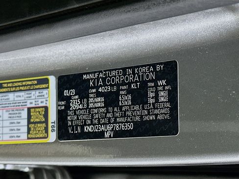 Used 2023 Kia Soul LX w/ Option Group 015 FWD image 12