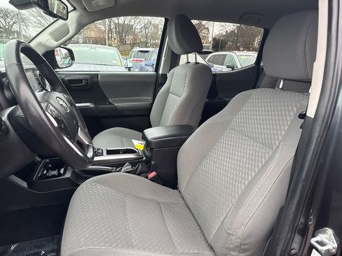 Used 2023 Toyota Tacoma SR5 image 15