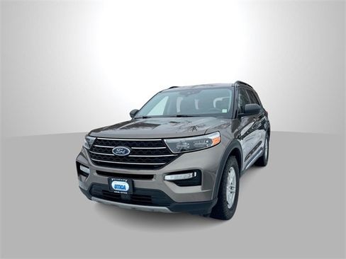 Used 2021 Ford Explorer XLT w/ Equipment Group 202A image 1