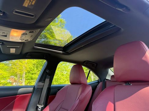 Used 2019 Lexus IS 300 F Sport w/ F Sport Package image 19