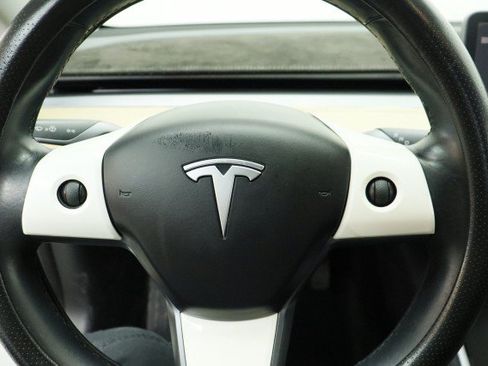 Used 2018 Tesla Model 3 Long Range RWD image 9