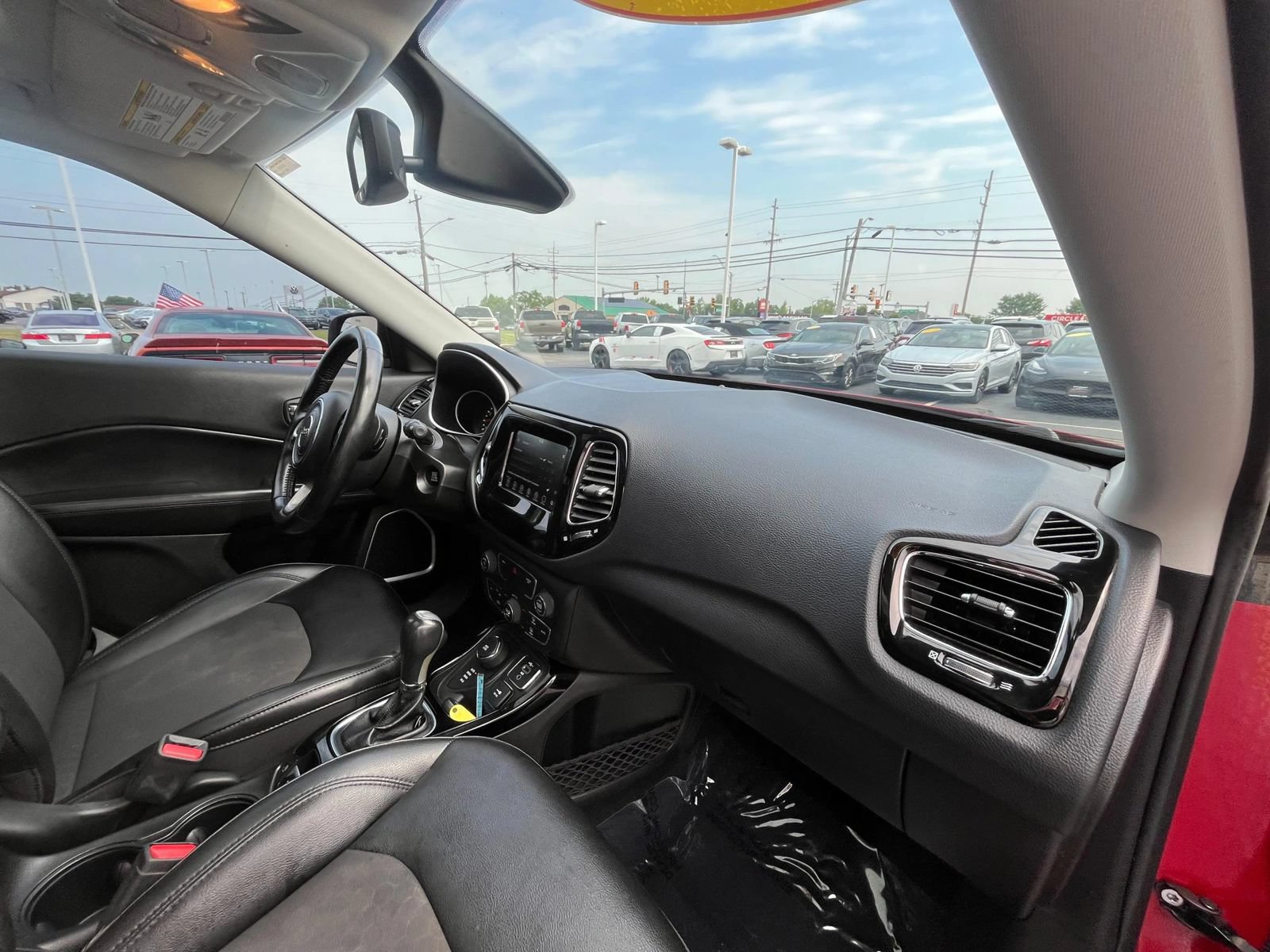 Used 2019 Jeep Compass Latitude AWD/4WD image 30