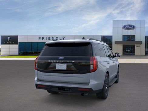 New 2026 Ford Expedition Active image 8
