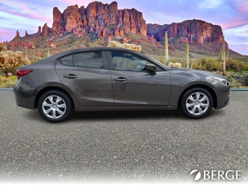 Used 2016 MAZDA MAZDA3 i Sport image 8