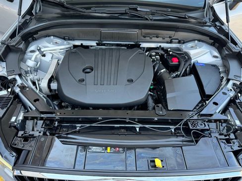 Used 2023 Volvo XC60 B5 Ultimate w/ Climate Package image 42