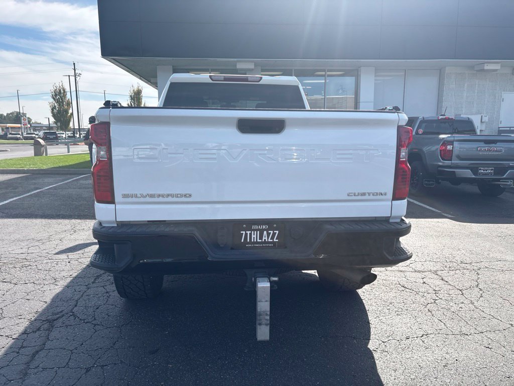 Used 2023 Chevrolet Silverado 2500 Custom w/ Infotainment Package AWD/4WD image 5