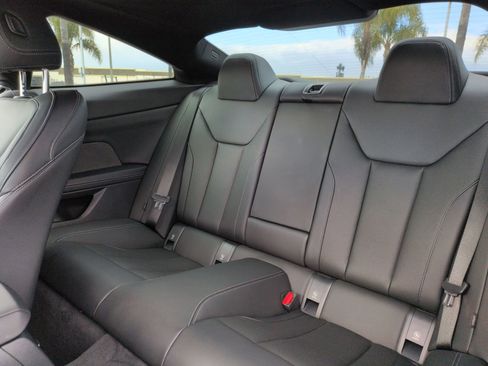 Used 2025 BMW M440i Coupe w/ Premium Package image 31