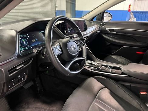 Used 2023 Hyundai Sonata Limited image 24