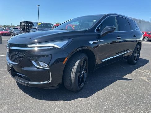 Used 2023 Buick Enclave Essence w/ Experience Buick Package image 3