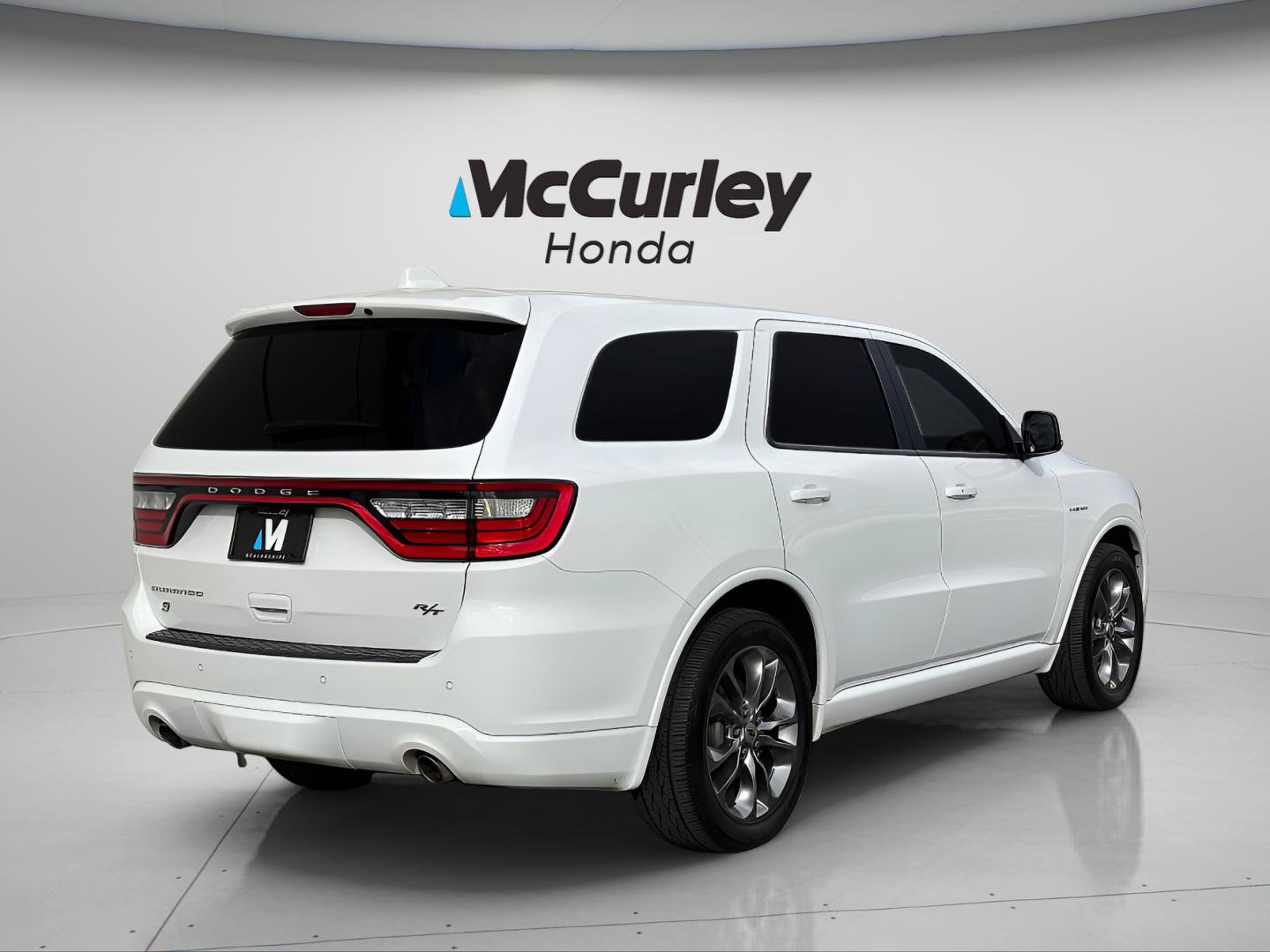 Used 2020 Dodge Durango R/T w/ Technology Group AWD/4WD image 3