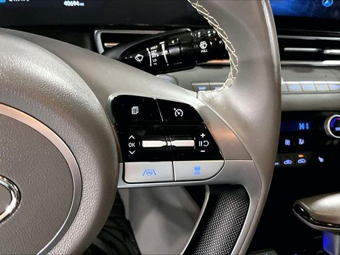 Used 2023 Hyundai Elantra SEL w/ Convenience Package image 21