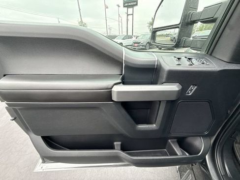 Used 2018 Ford F150 XLT w/ Equipment Group 302A Luxury AWD/4WD image 21