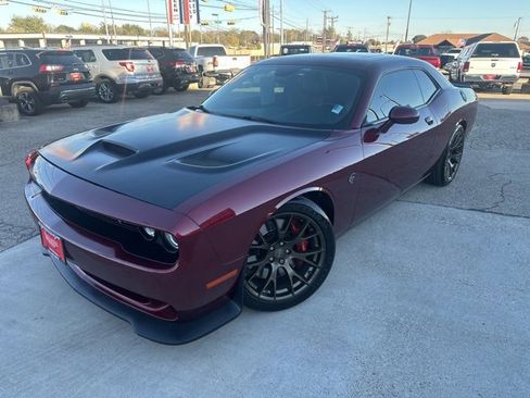 Used 2017 Dodge Challenger SRT Hellcat image 5
