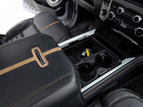 Used 2024 Ford F350 Platinum w/ Tremor Off-Road Package image 33