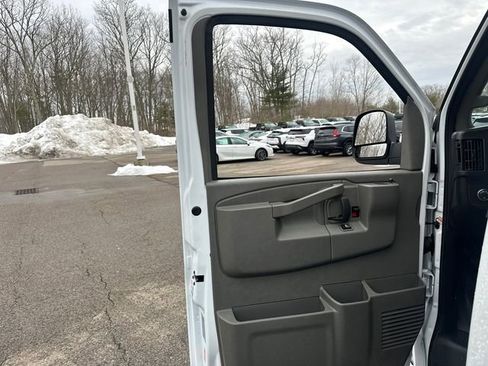 Used 2025 Chevrolet Express 3500 Extended w/ Driver Convenience Package RWD image 19