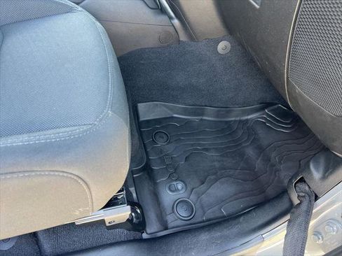 Certified 2021 Jeep Wrangler Sport S image 31