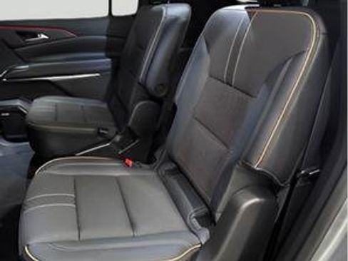 New 2026 Chevrolet Traverse High Country image 31