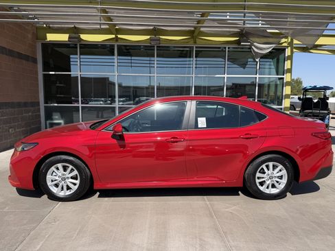 Used 2025 Toyota Camry LE FWD image 7