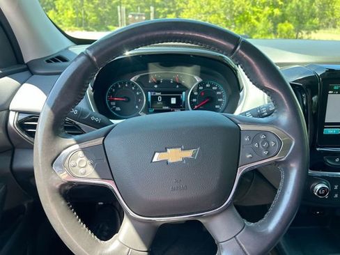 Used 2018 Chevrolet Traverse LT FWD image 18