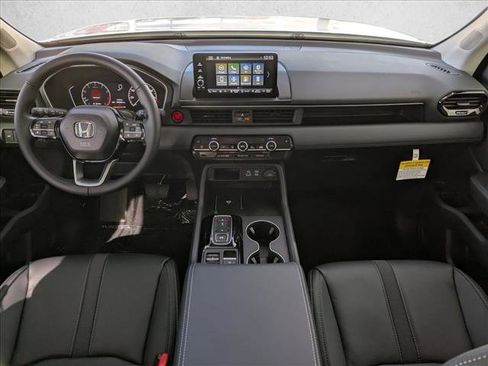 New 2025 Honda Pilot EX-L image 14