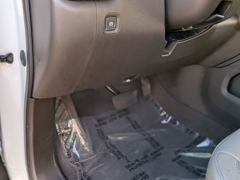 Used 2020 GMC Sierra 1500 SLT w/ SLT Premium Plus Package image 17