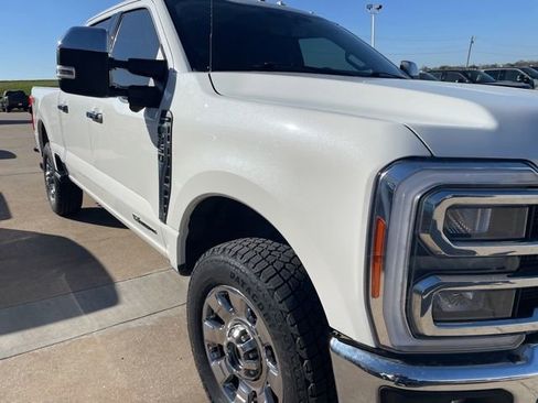 Used 2023 Ford F350 Lariat w/ Chrome Package image 16