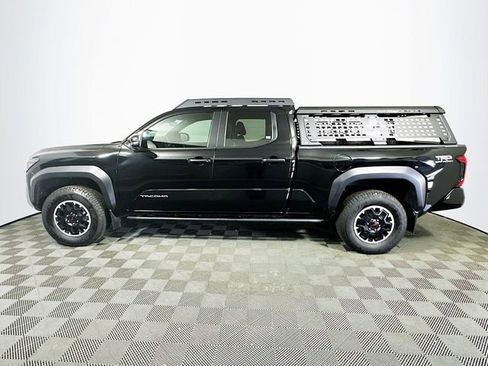 Used 2024 Toyota Tacoma TRD Off-Road image 5