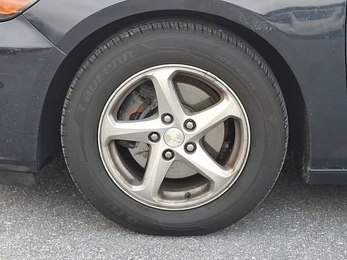 Used 2017 Chevrolet Malibu LS image 4