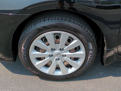 Used 2017 Nissan Sentra S image 13