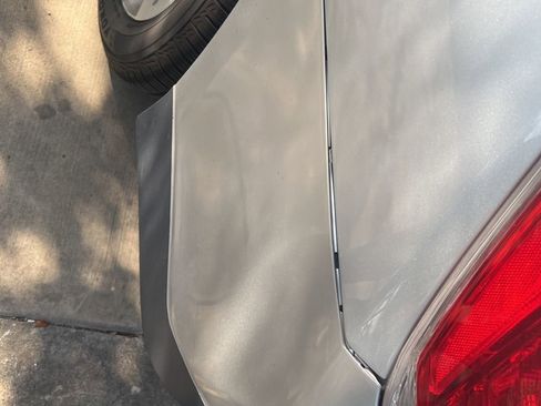 Used 2013 Toyota Highlander Limited image 12