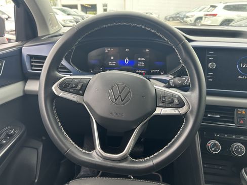 Used 2023 Volkswagen Taos SE w/ Black Wheel Package image 10