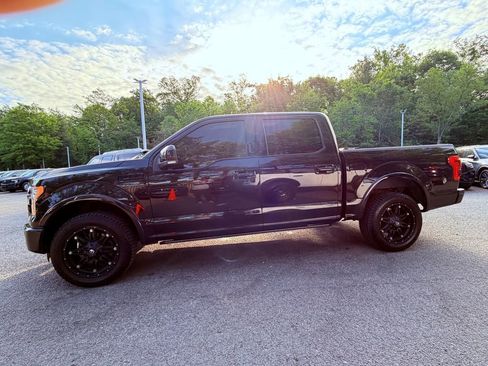Used 2015 Ford F150 Platinum w/ Equipment Group 701A Luxury AWD/4WD image 4