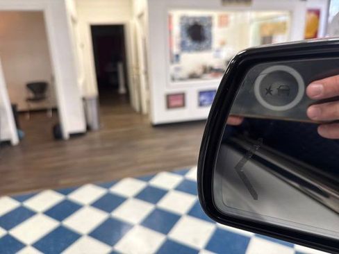 Used 2018 GMC Yukon Denali w/ Denali Ultimate Package image 21