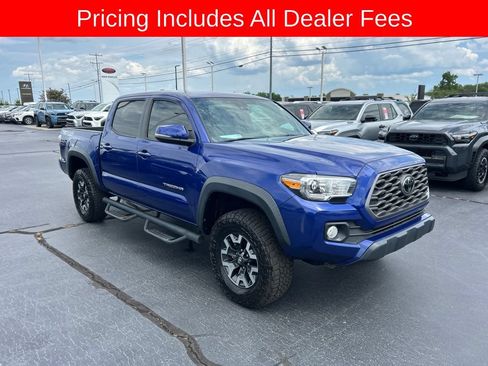 Used 2022 Toyota Tacoma TRD Off-Road AWD/4WD image 21