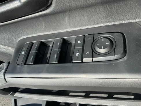 Certified 2026 Toyota Tacoma SR5 RWD image 29