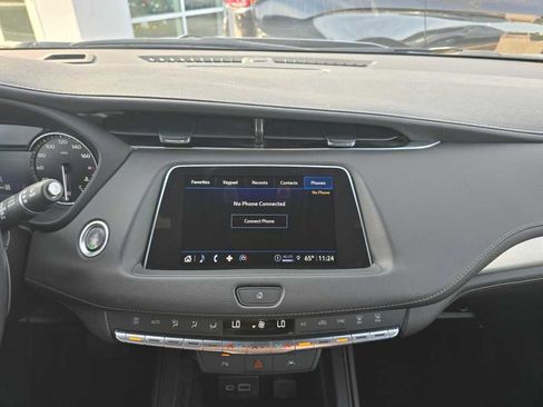 Used 2023 Cadillac XT4 Premium Luxury image 12