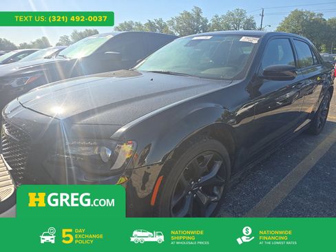 Used 2023 Chrysler 300 Touring w/ Safetytec Plus Group RWD image 1
