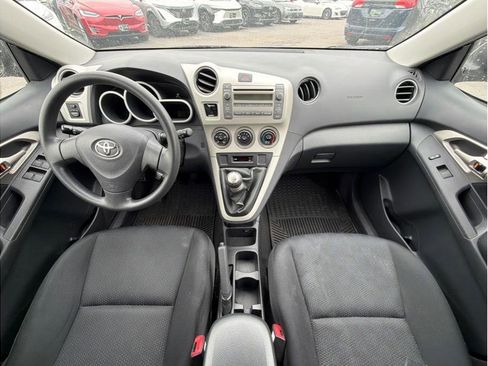 Used 2009 Toyota Matrix FWD image 4