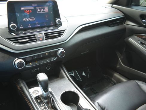 Used 2019 Nissan Altima 2.5 SR FWD image 21