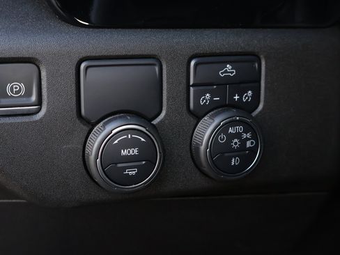 Used 2023 Chevrolet Silverado 1500 RST image 12