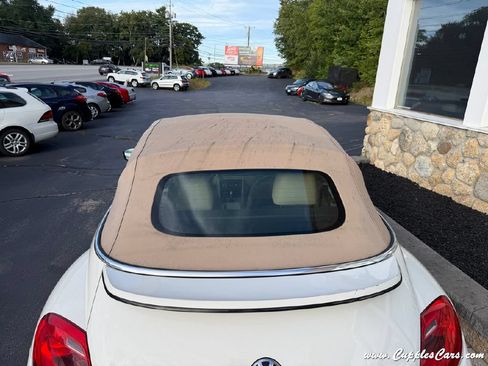 Used 2013 Volkswagen Beetle 2.0T FWD image 26
